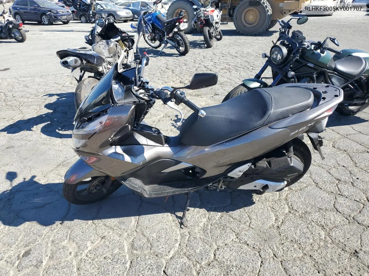 RLHKF3005KY001707 2019 Honda Ww150