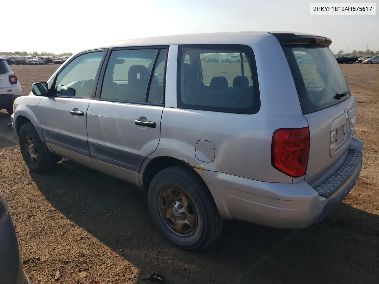 2004 Honda Pilot Lx VIN: 2HKYF18124H575617 Lot: 70221684