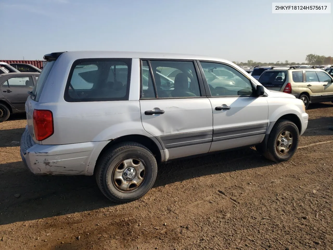 2004 Honda Pilot Lx VIN: 2HKYF18124H575617 Lot: 70221684