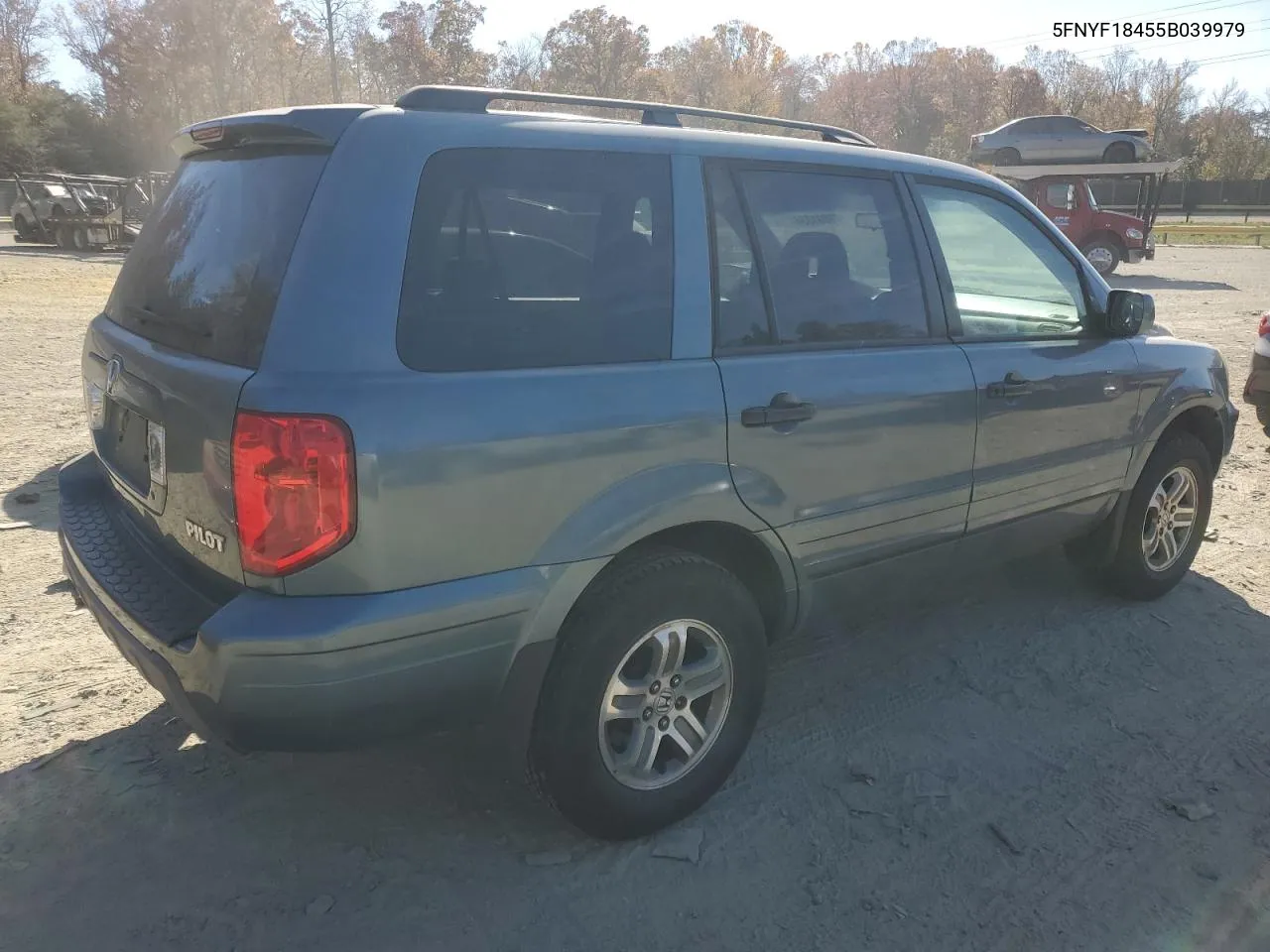 2005 Honda Pilot Ex VIN: 5FNYF18455B039979 Lot: 79201334