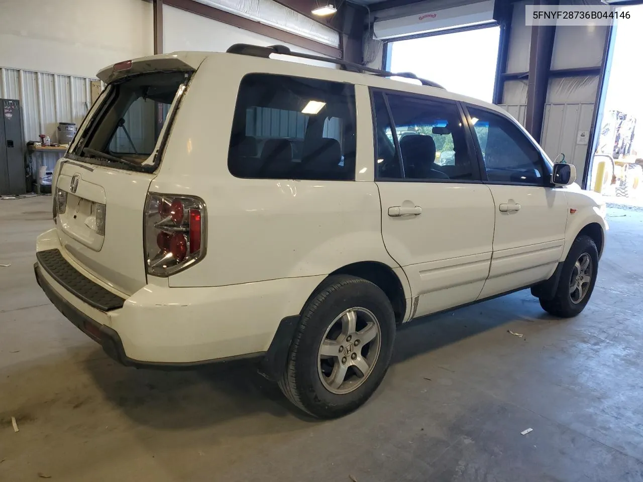 2006 Honda Pilot Ex VIN: 5FNYF28736B044146 Lot: 75696884