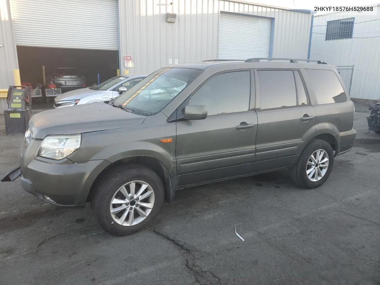 2006 Honda Pilot Ex VIN: 2HKYF18576H529688 Lot: 77426254