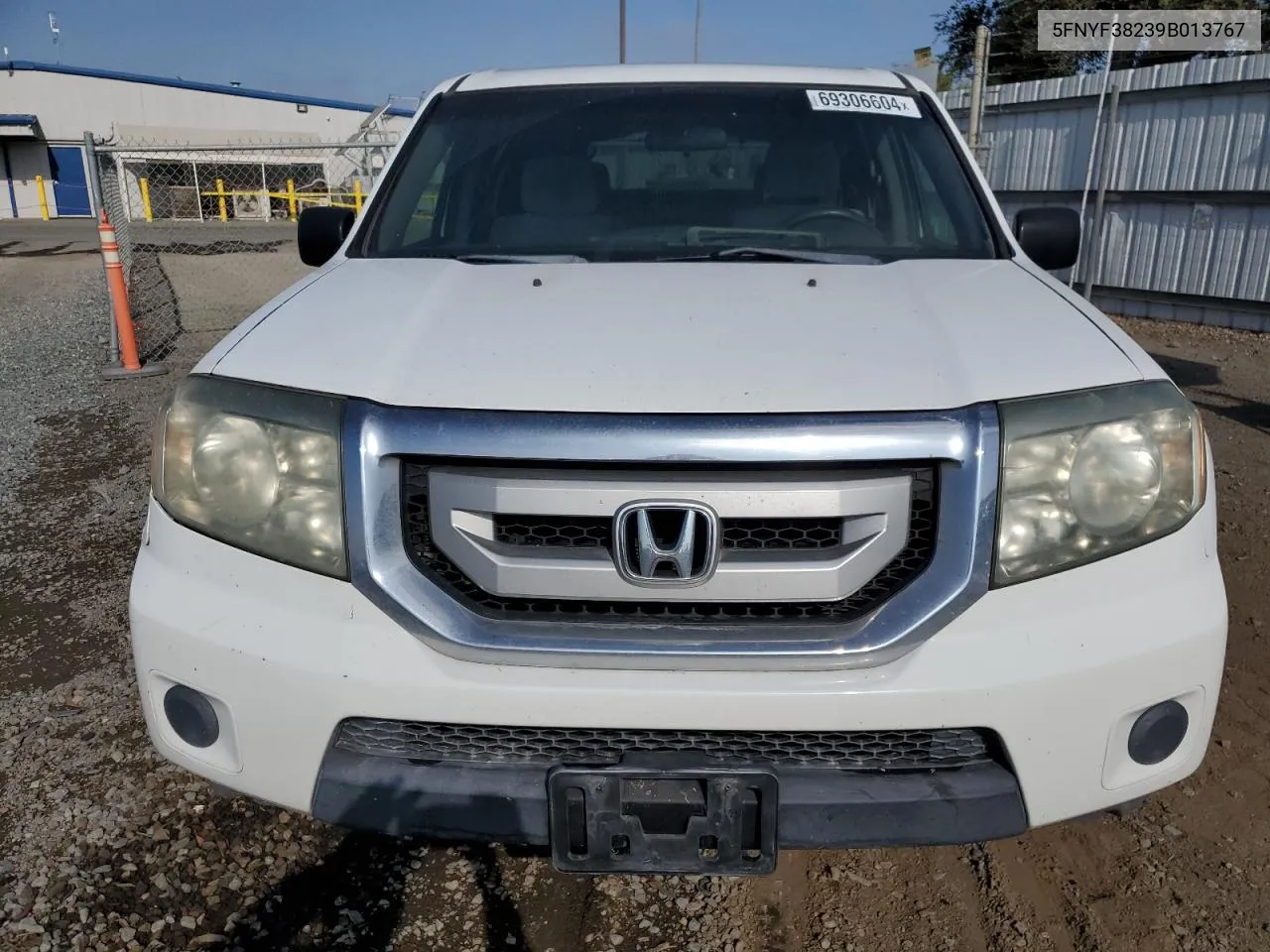 2009 Honda Pilot Lx VIN: 5FNYF38239B013767 Lot: 69306604