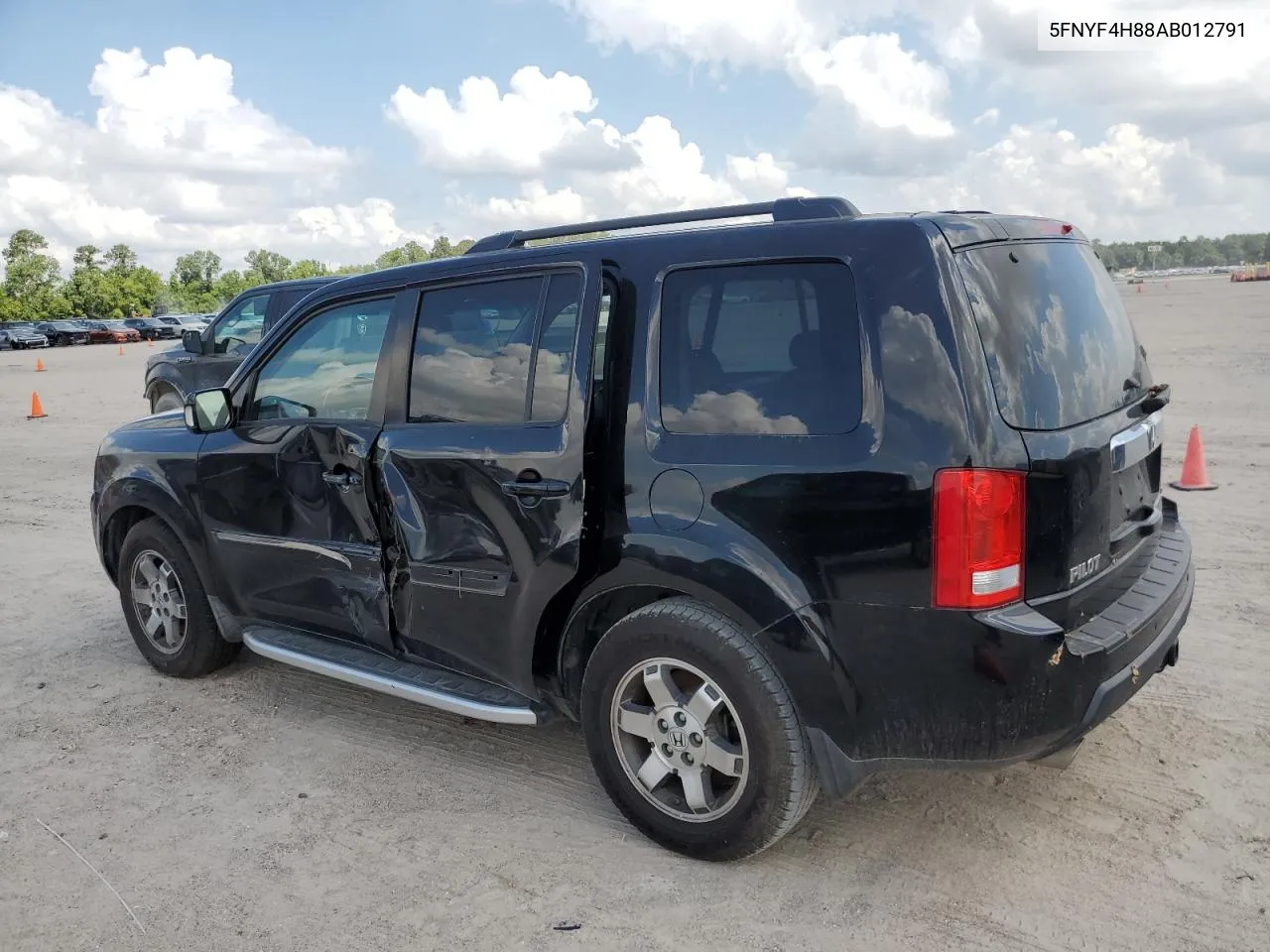 2010 Honda Pilot Touring VIN: 5FNYF4H88AB012791 Lot: 58087584