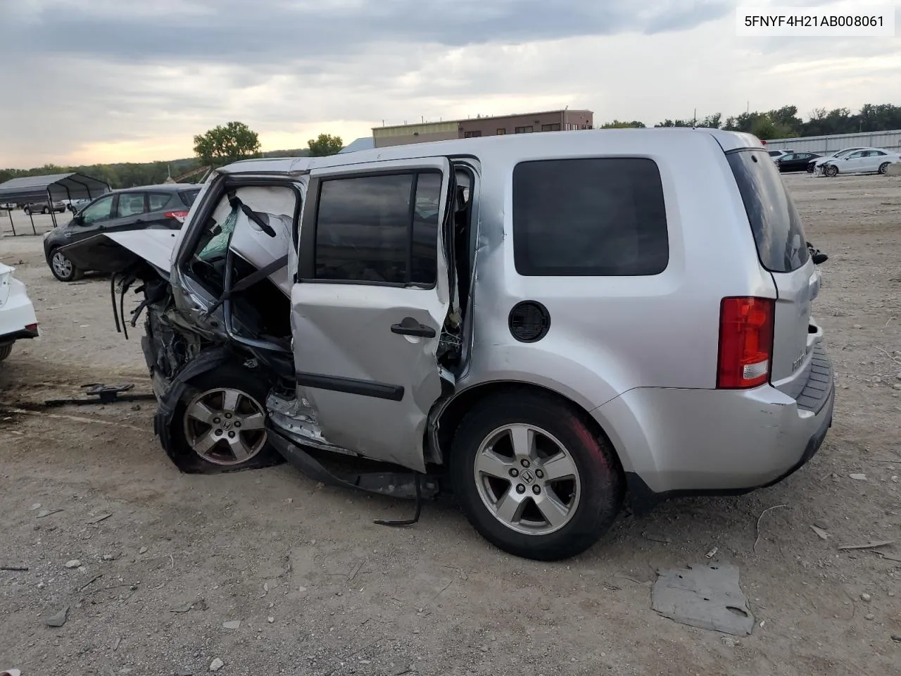 2010 Honda Pilot Lx VIN: 5FNYF4H21AB008061 Lot: 71808384