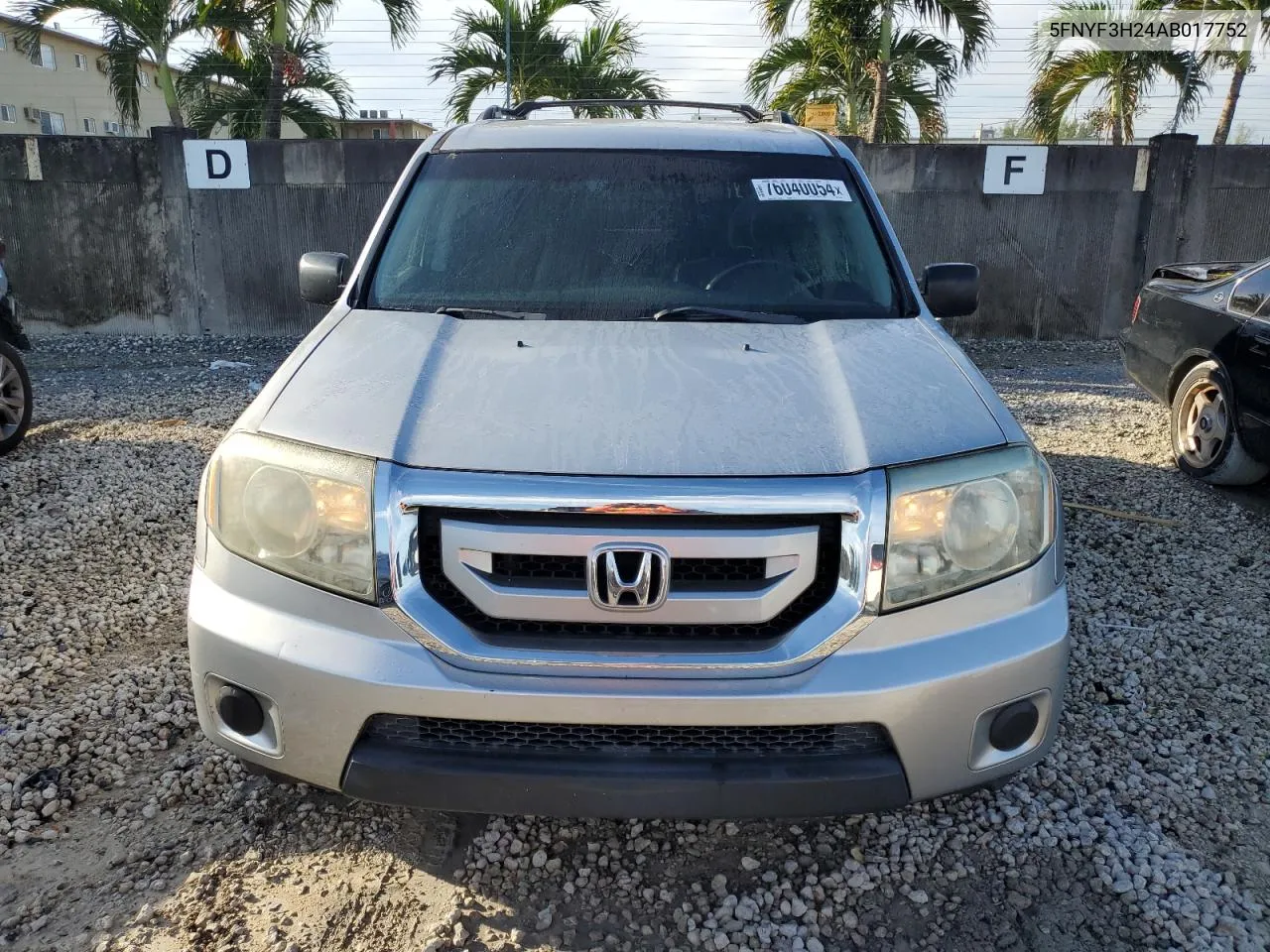 2010 Honda Pilot Lx VIN: 5FNYF3H24AB017752 Lot: 76040054