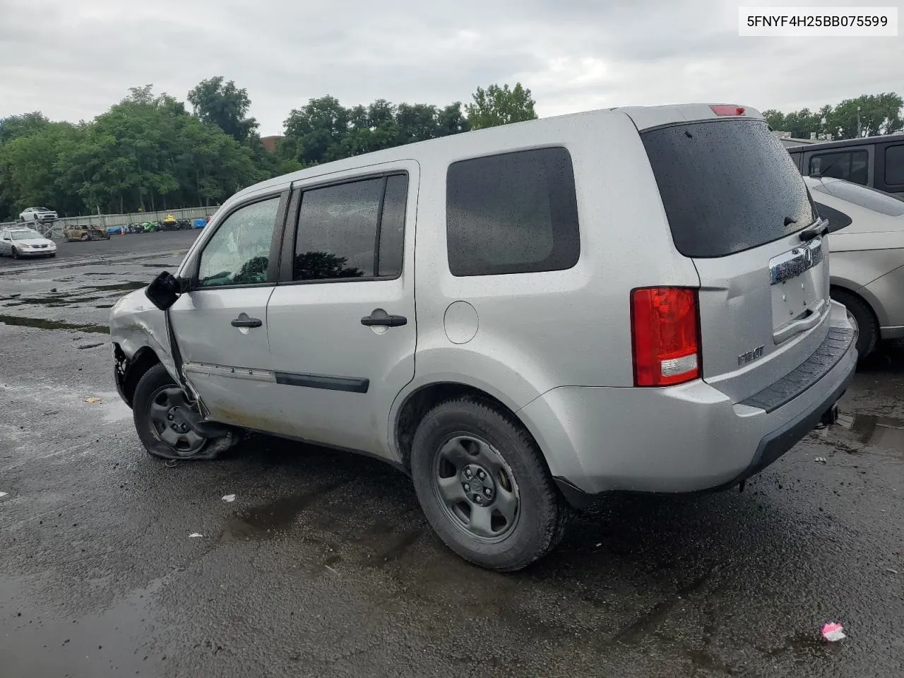 2011 Honda Pilot Lx VIN: 5FNYF4H25BB075599 Lot: 65901724