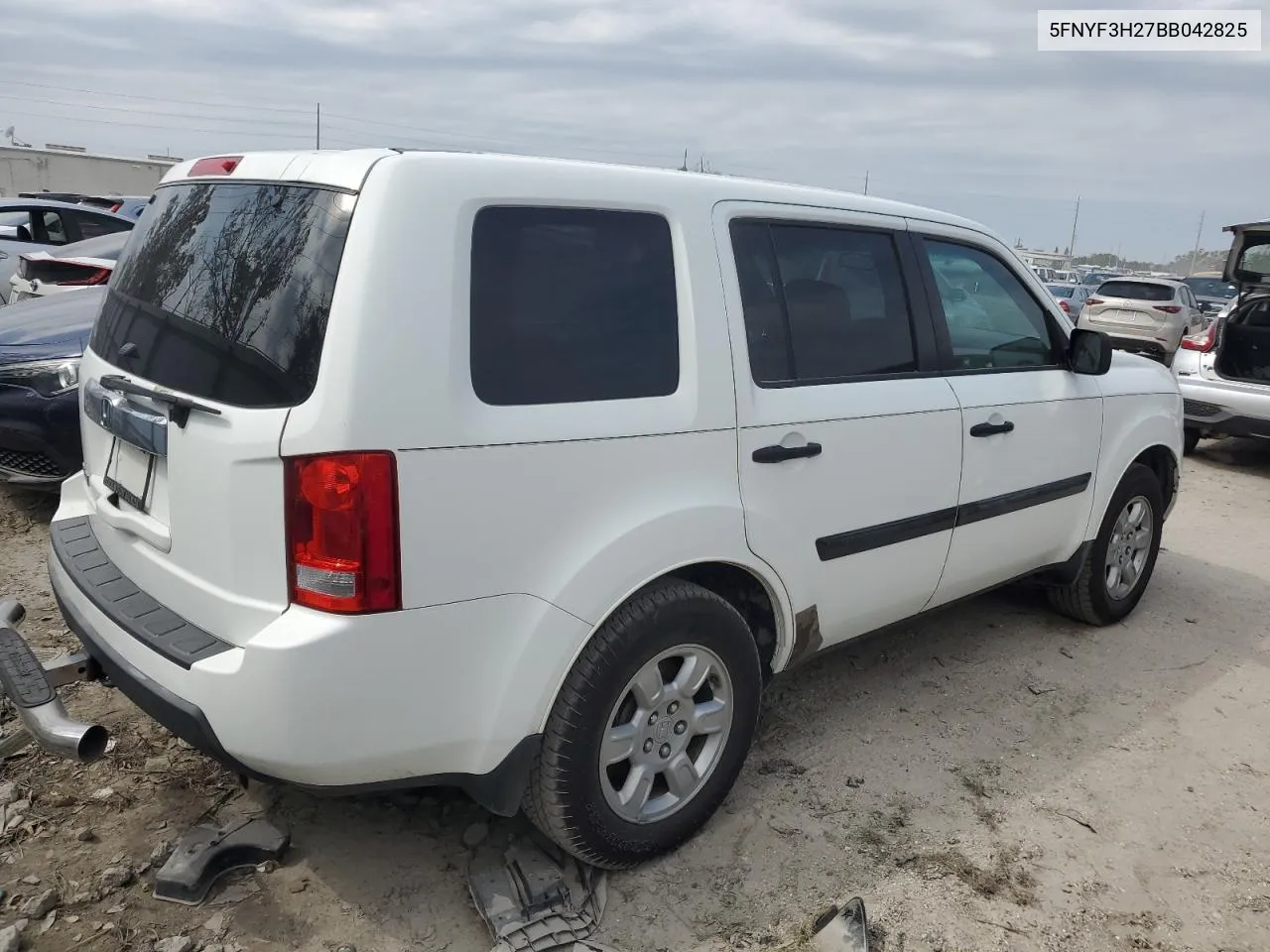 2011 Honda Pilot Lx VIN: 5FNYF3H27BB042825 Lot: 75990274