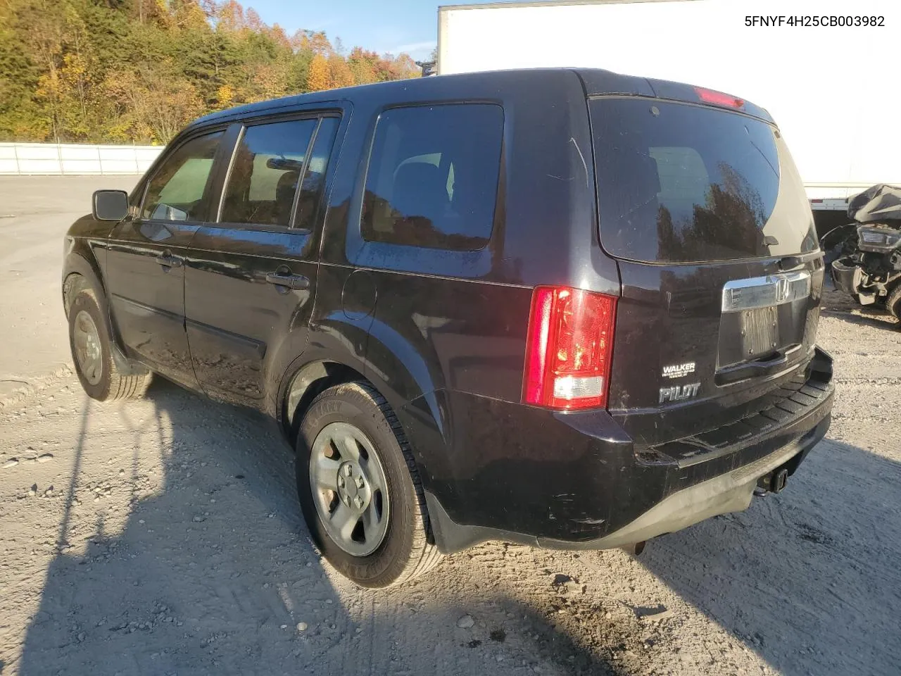 2012 Honda Pilot Lx VIN: 5FNYF4H25CB003982 Lot: 76778294