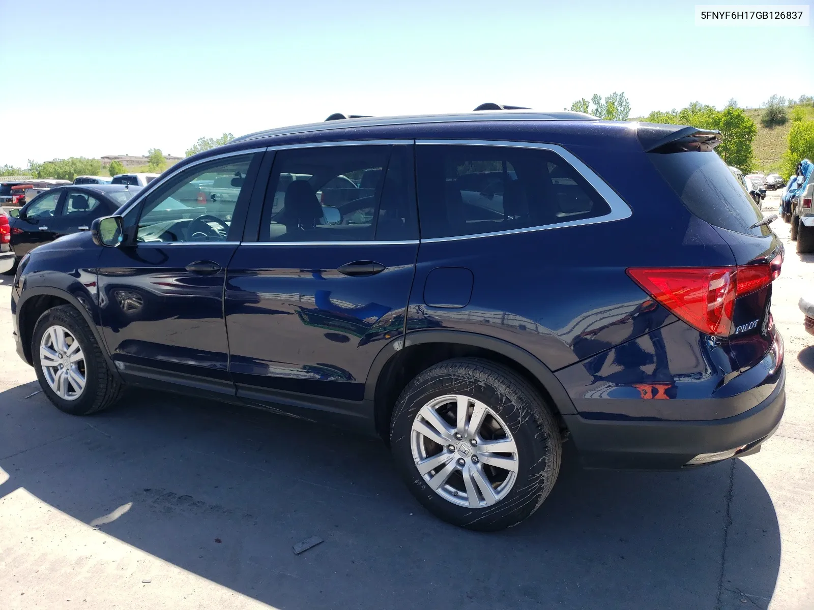 5FNYF6H17GB126837 2016 Honda Pilot Lx