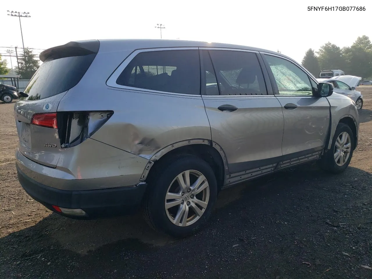 2016 Honda Pilot Lx VIN: 5FNYF6H17GB077686 Lot: 61690564