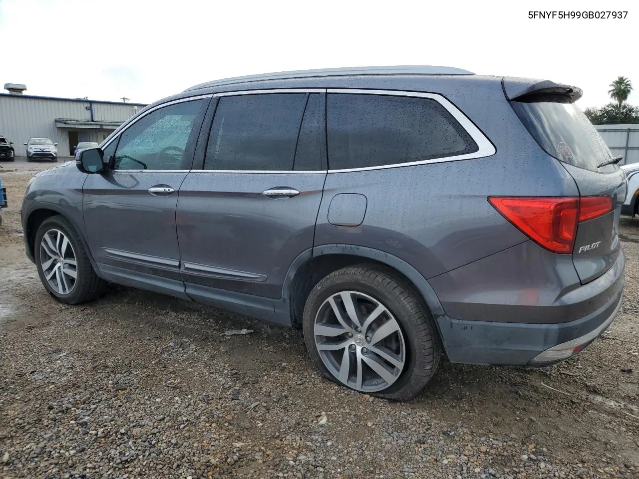 2016 Honda Pilot Touring VIN: 5FNYF5H99GB027937 Lot: 70347064