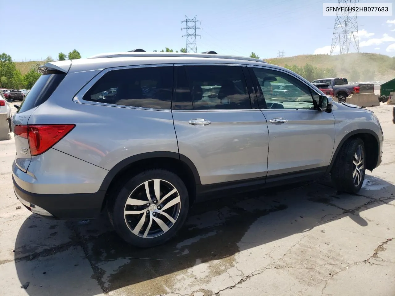 2017 Honda Pilot Touring VIN: 5FNYF6H92HB077683 Lot: 58501564