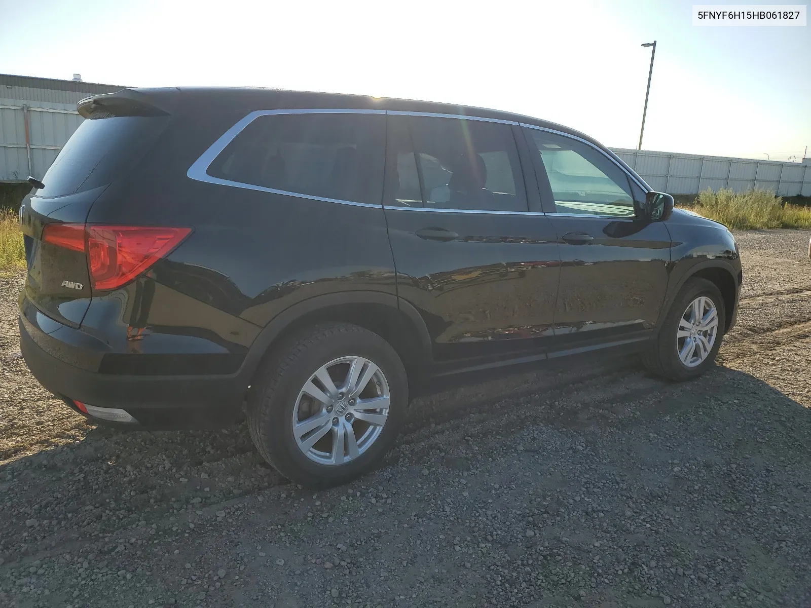 5FNYF6H15HB061827 2017 Honda Pilot Lx