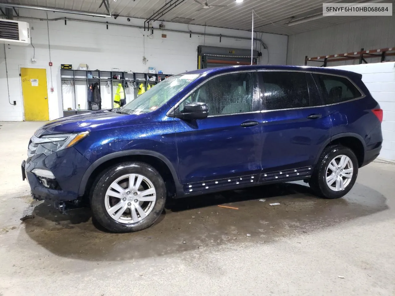 2017 Honda Pilot Lx VIN: 5FNYF6H10HB068684 Lot: 70321284