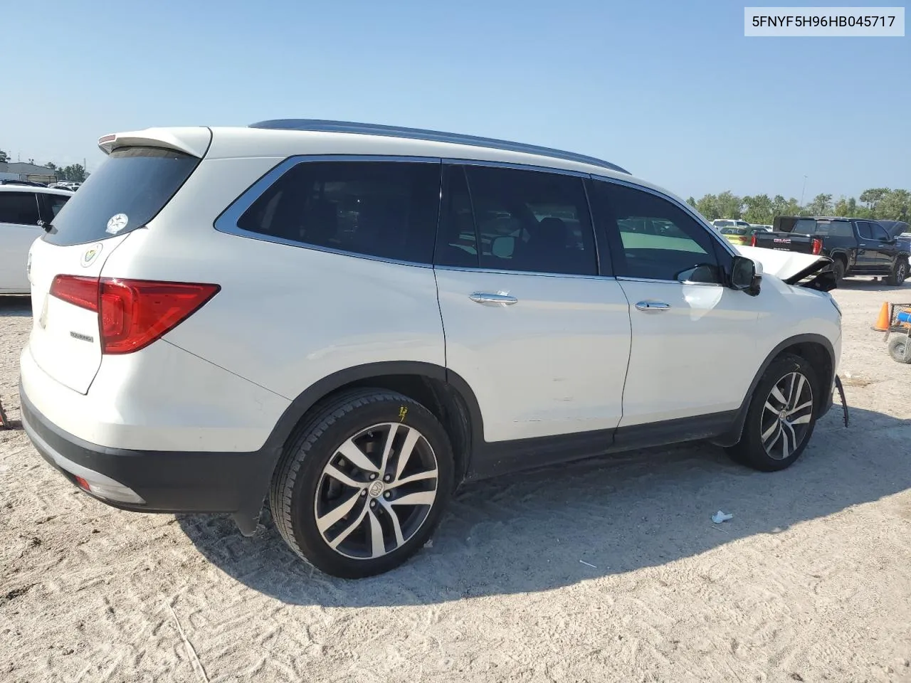 2017 Honda Pilot Touring VIN: 5FNYF5H96HB045717 Lot: 71370634