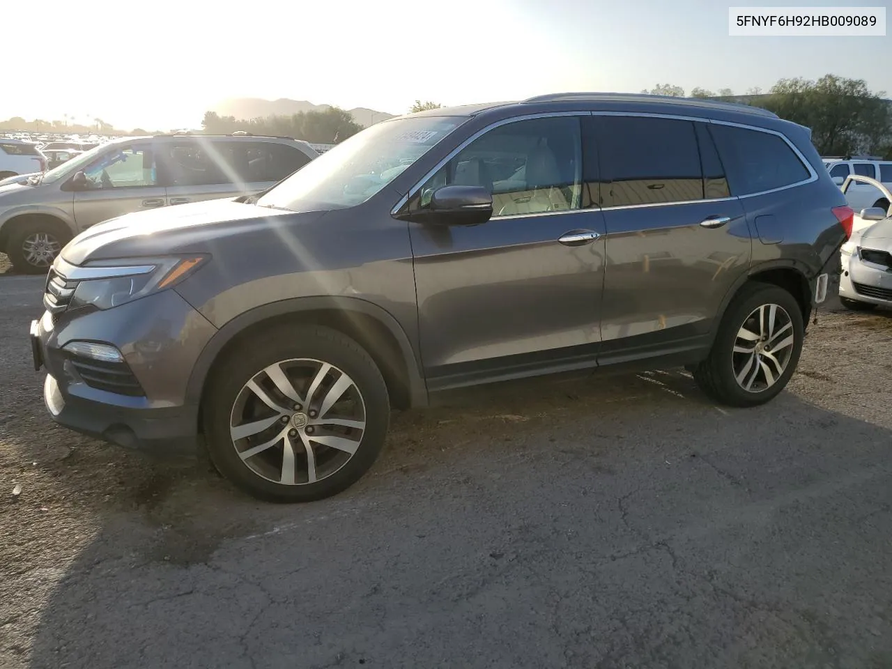 2017 Honda Pilot Touring VIN: 5FNYF6H92HB009089 Lot: 71494424