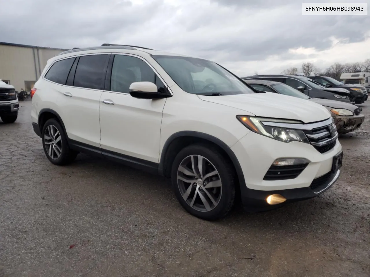 2017 Honda Pilot Elite VIN: 5FNYF6H06HB098943 Lot: 80123974