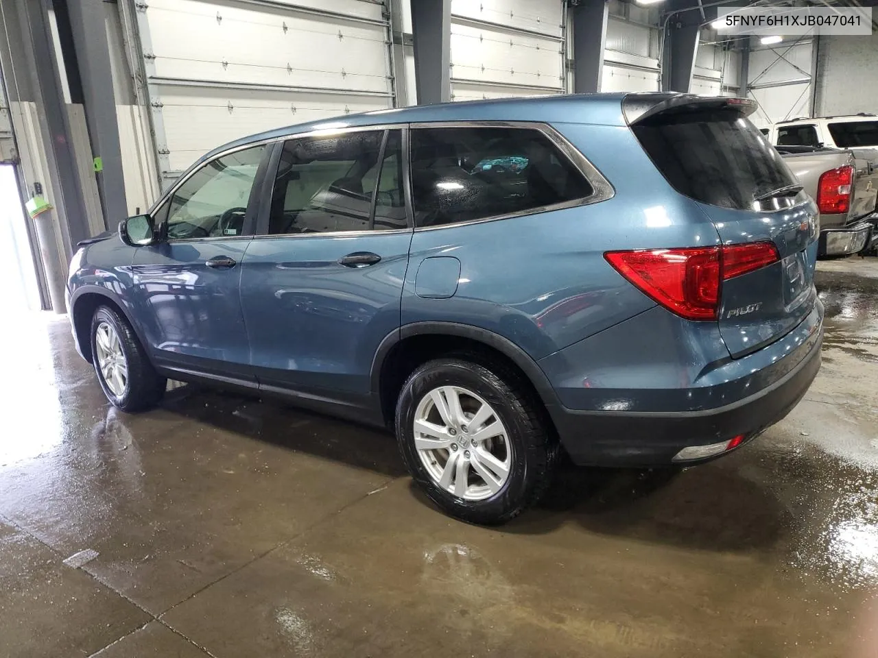 2018 Honda Pilot Lx VIN: 5FNYF6H1XJB047041 Lot: 81152824