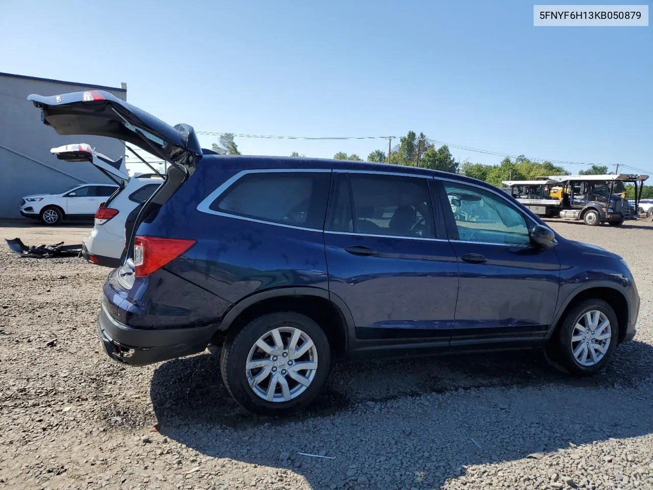 2019 Honda Pilot Lx VIN: 5FNYF6H13KB050879 Lot: 68267074