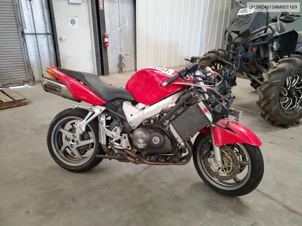 2004 Honda Vfr800 VIN: JH2RC46134M601169 Lot: 76112754