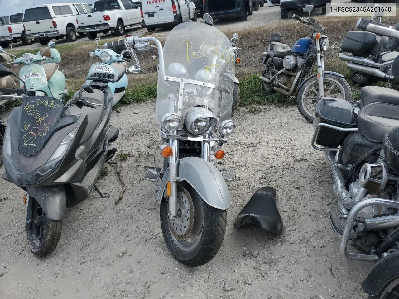 1HFSC52345A201640 2005 Honda Vtx1300 R