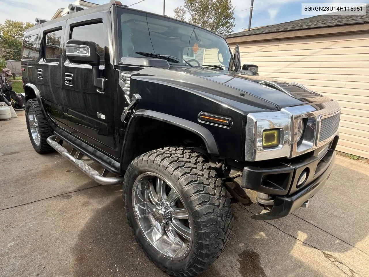 2004 Hummer H2 VIN: 5GRGN23U14H115951 Lot: 79581694