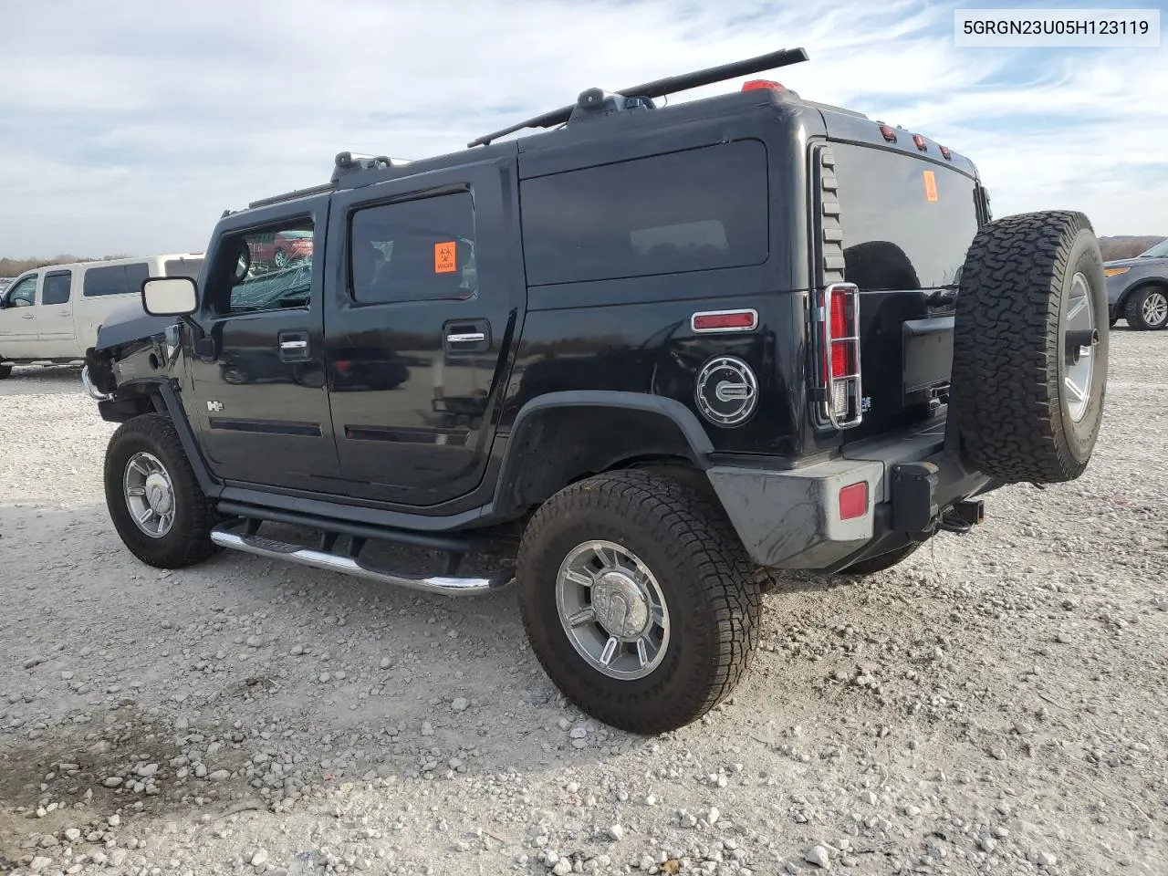 2005 Hummer H2 VIN: 5GRGN23U05H123119 Lot: 77662674