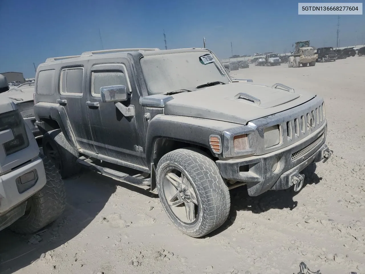 2006 Hummer H3 VIN: 5GTDN136668277604 Lot: 77615004