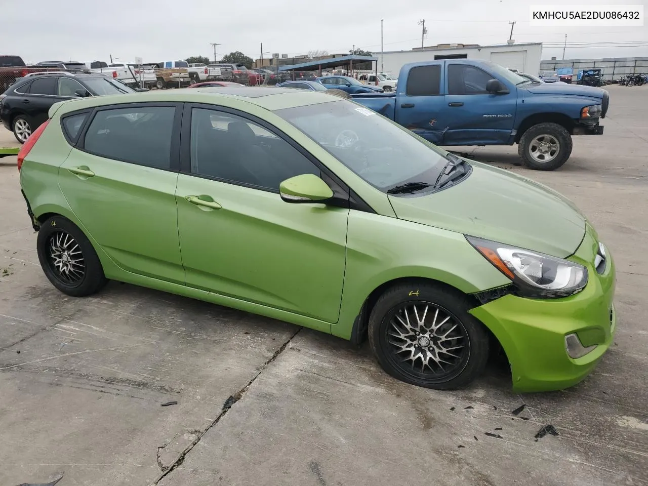 KMHCU5AE2DU086432 2013 Hyundai Accent Gls