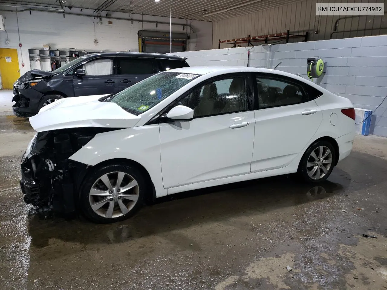 KMHCU4AEXEU774982 2014 Hyundai Accent Gls