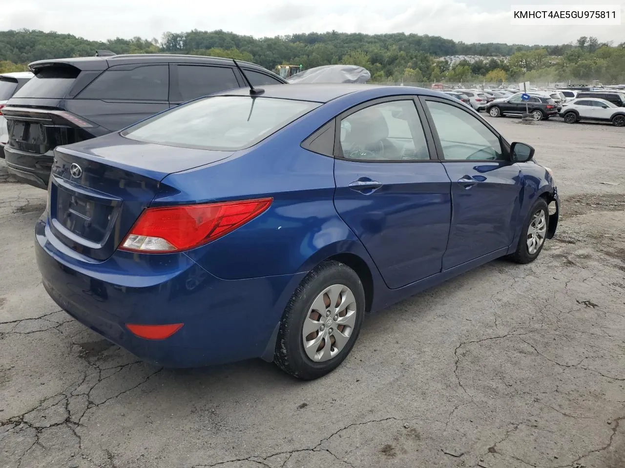 KMHCT4AE5GU975811 2016 Hyundai Accent Se