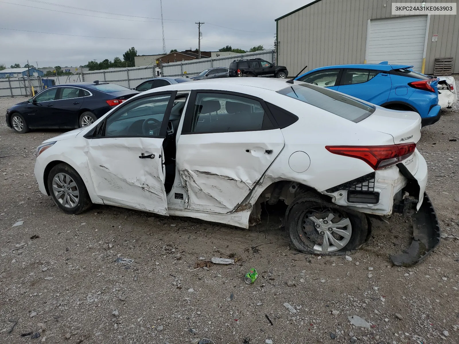 3KPC24A31KE063903 2019 Hyundai Accent Se