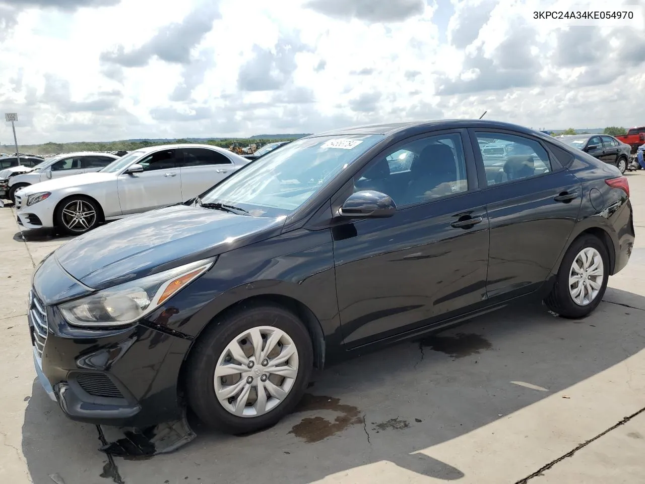 3KPC24A34KE054970 2019 Hyundai Accent Se