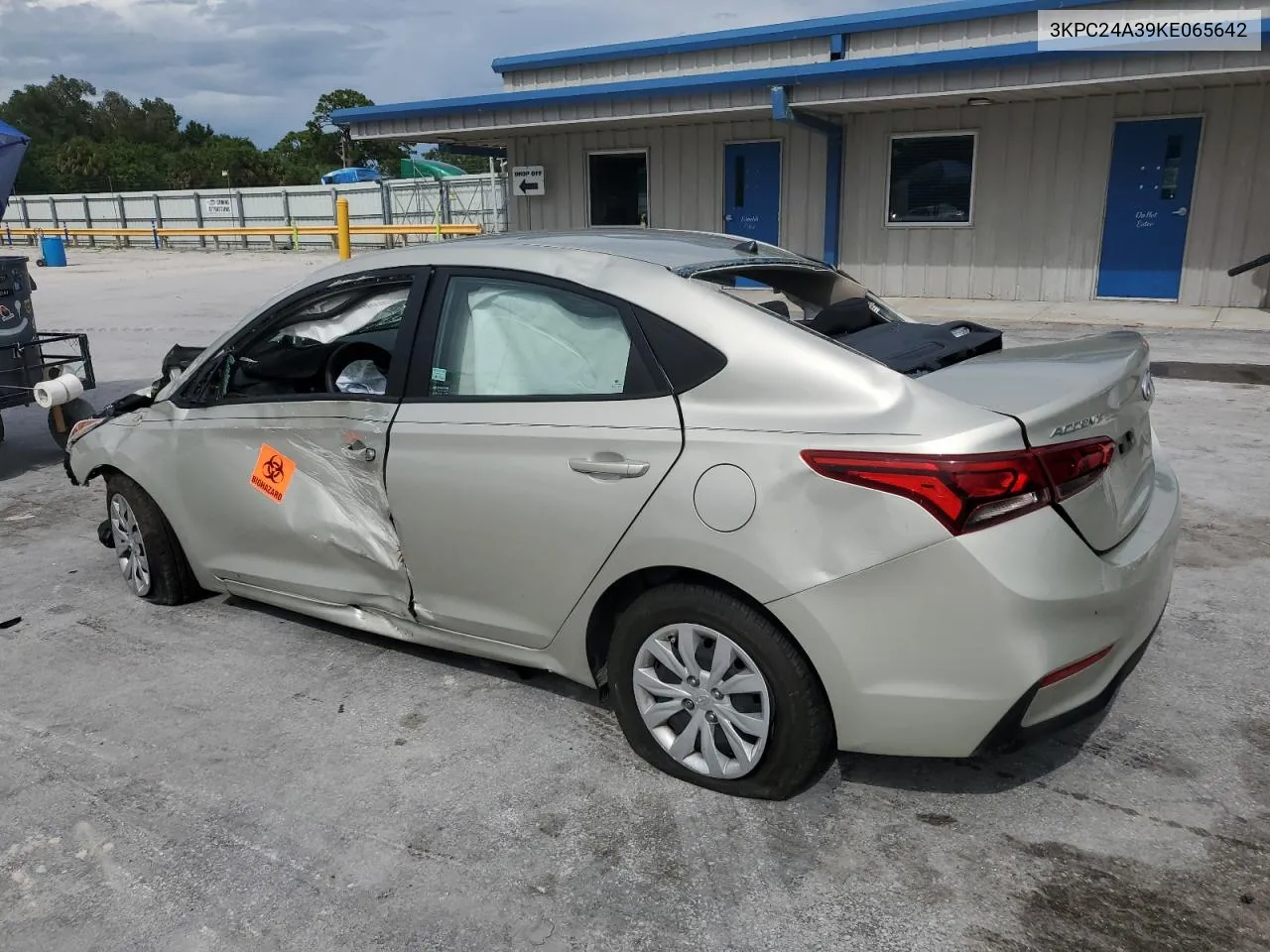 3KPC24A39KE065642 2019 Hyundai Accent Se