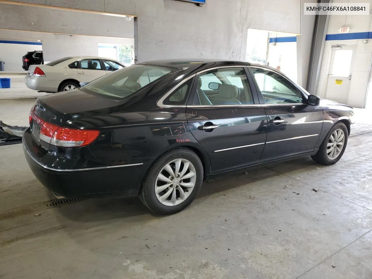 KMHFC46FX6A108841 2006 Hyundai Azera Se