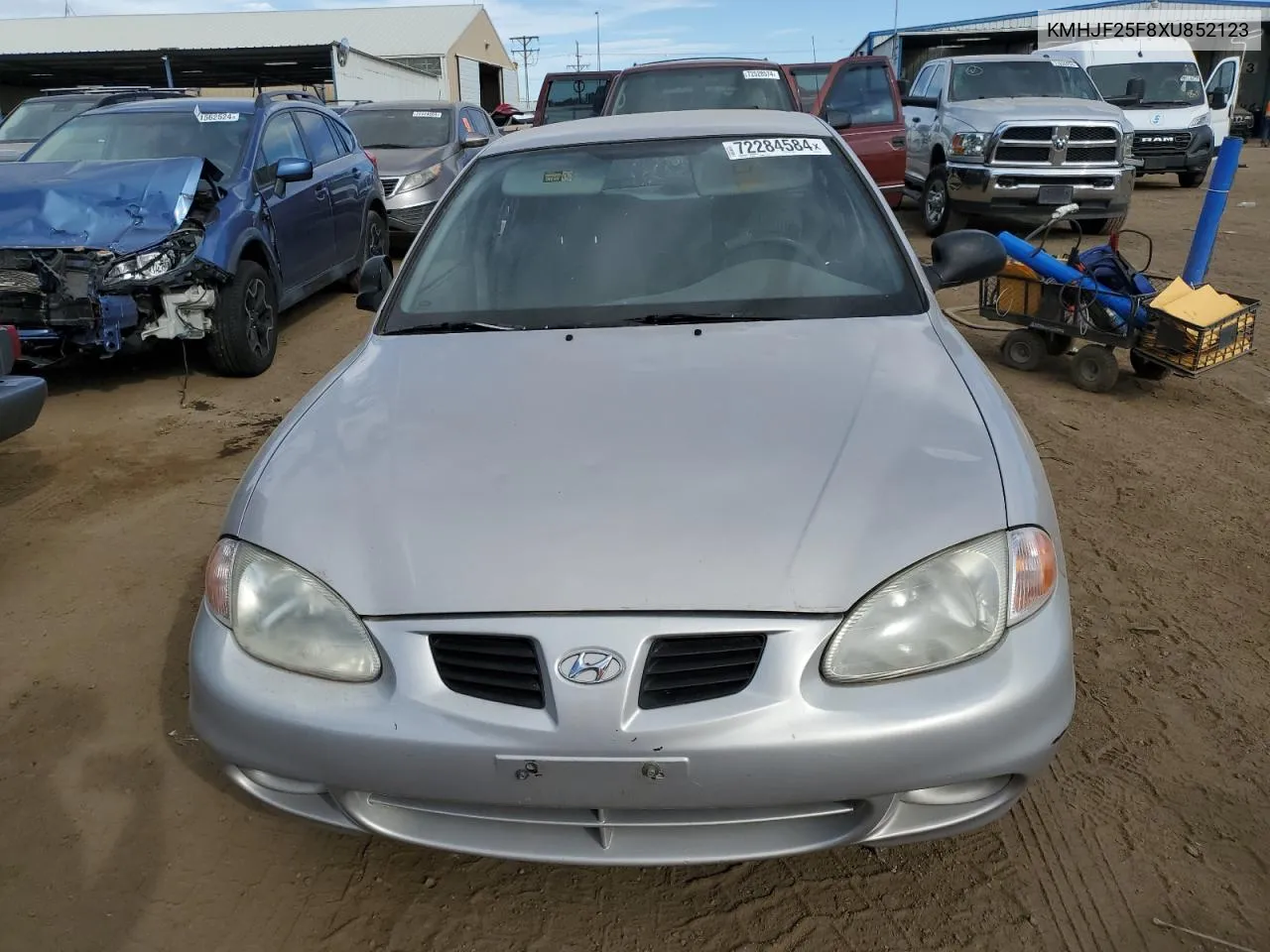 1999 Hyundai Elantra Base VIN: KMHJF25F8XU852123 Lot: 72284584