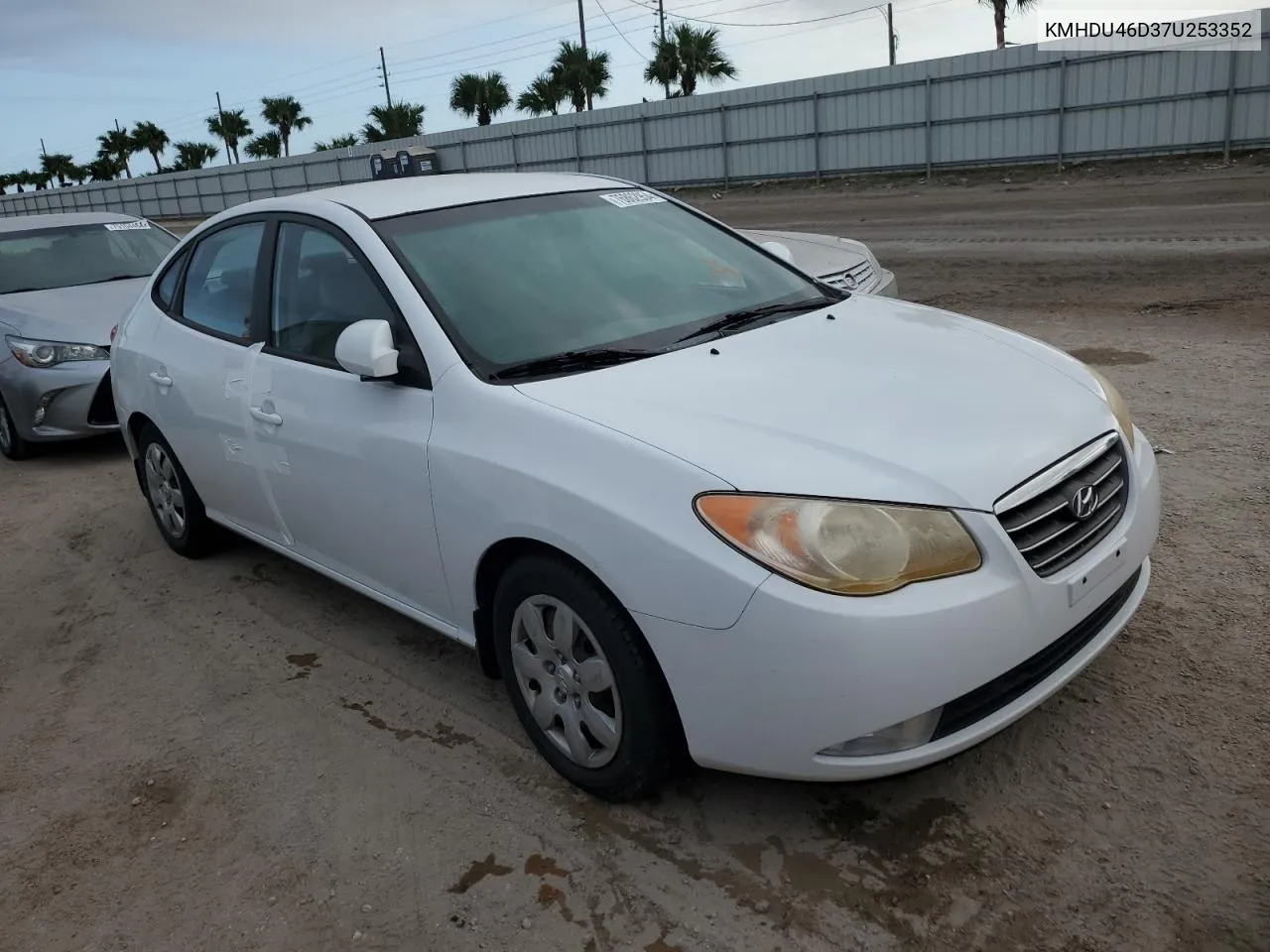 2007 Hyundai Elantra Gls VIN: KMHDU46D37U253352 Lot: 76862954