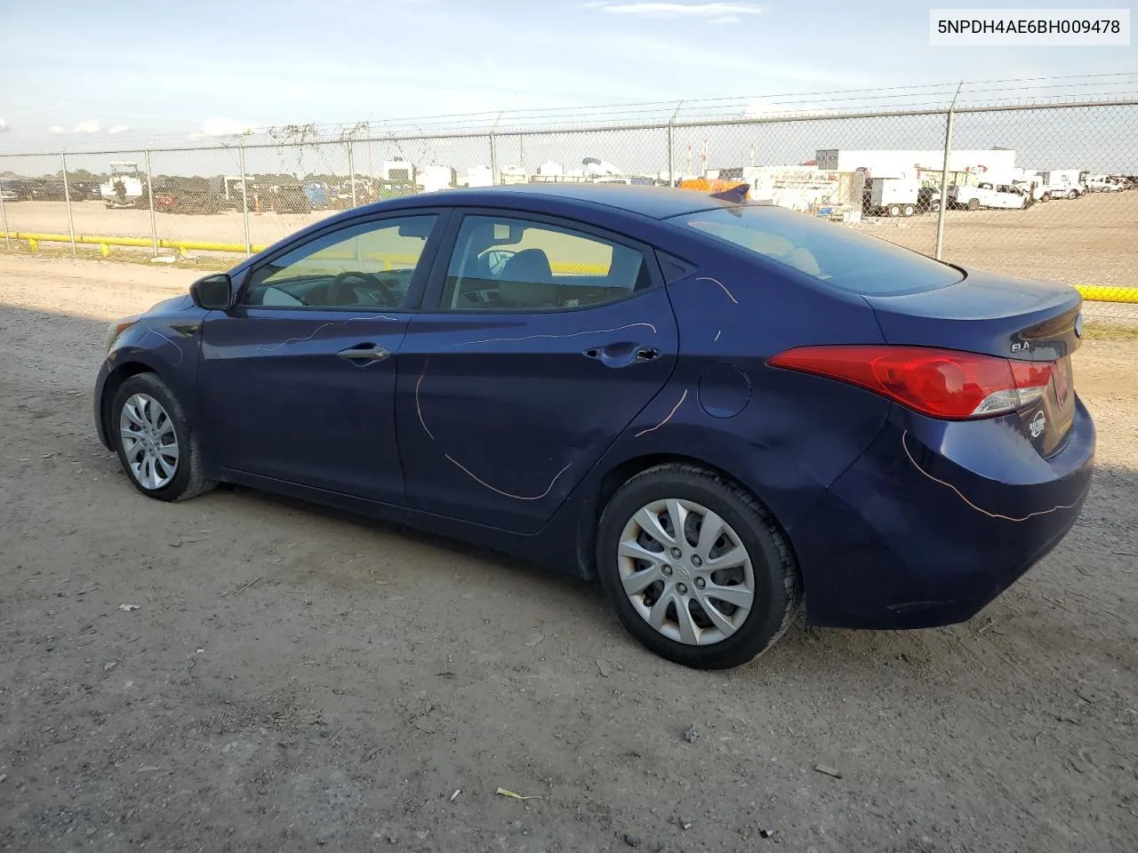 5NPDH4AE6BH009478 2011 Hyundai Elantra Gls