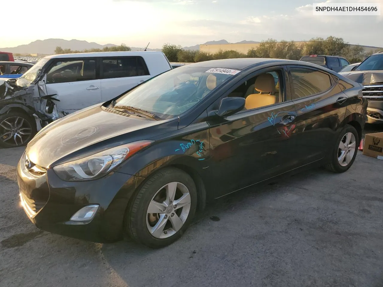 2013 Hyundai Elantra Gls VIN: 5NPDH4AE1DH454696 Lot: 62914944