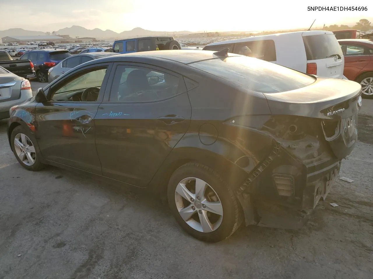 5NPDH4AE1DH454696 2013 Hyundai Elantra Gls