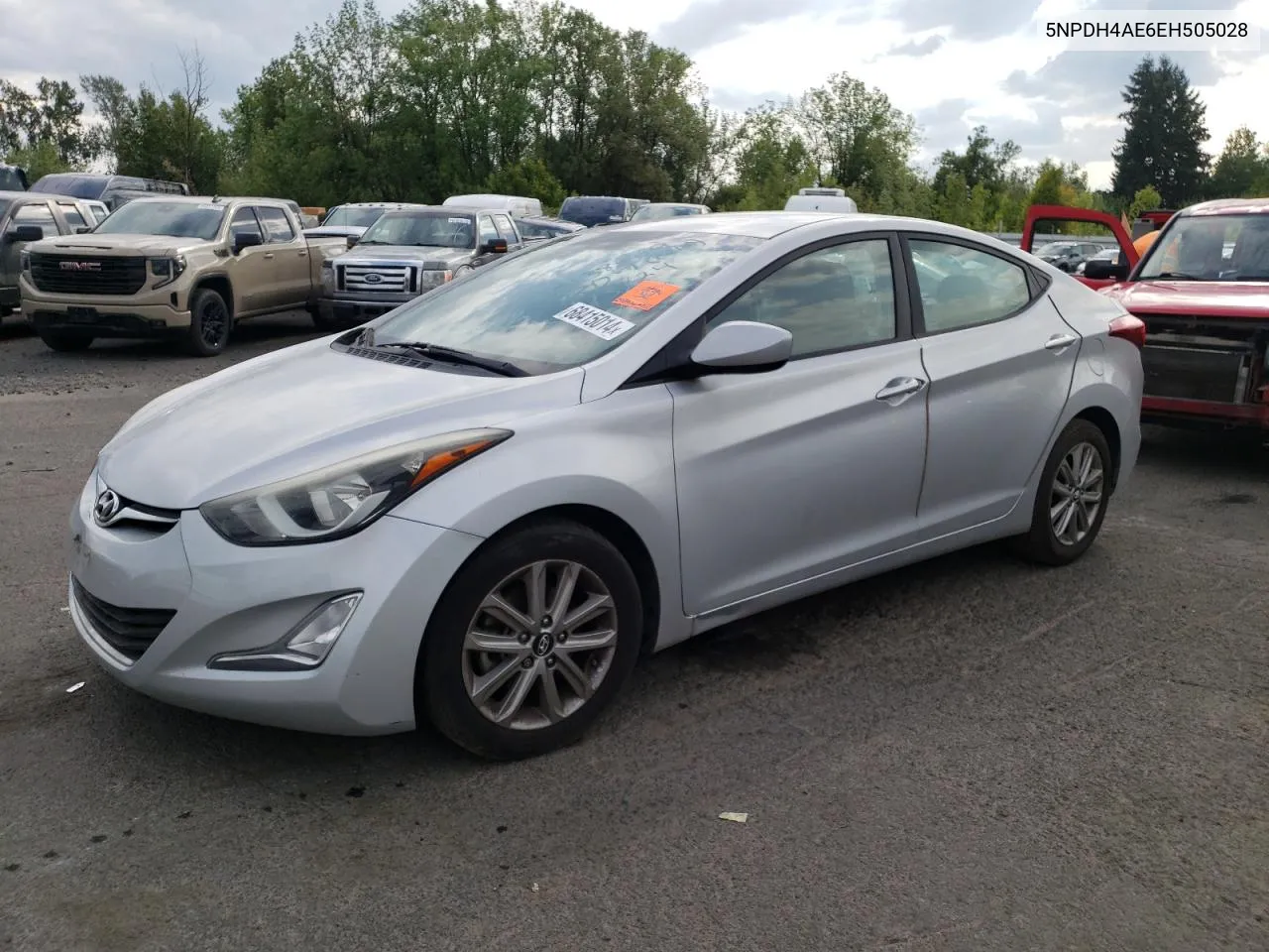 5NPDH4AE6EH505028 2014 Hyundai Elantra Se