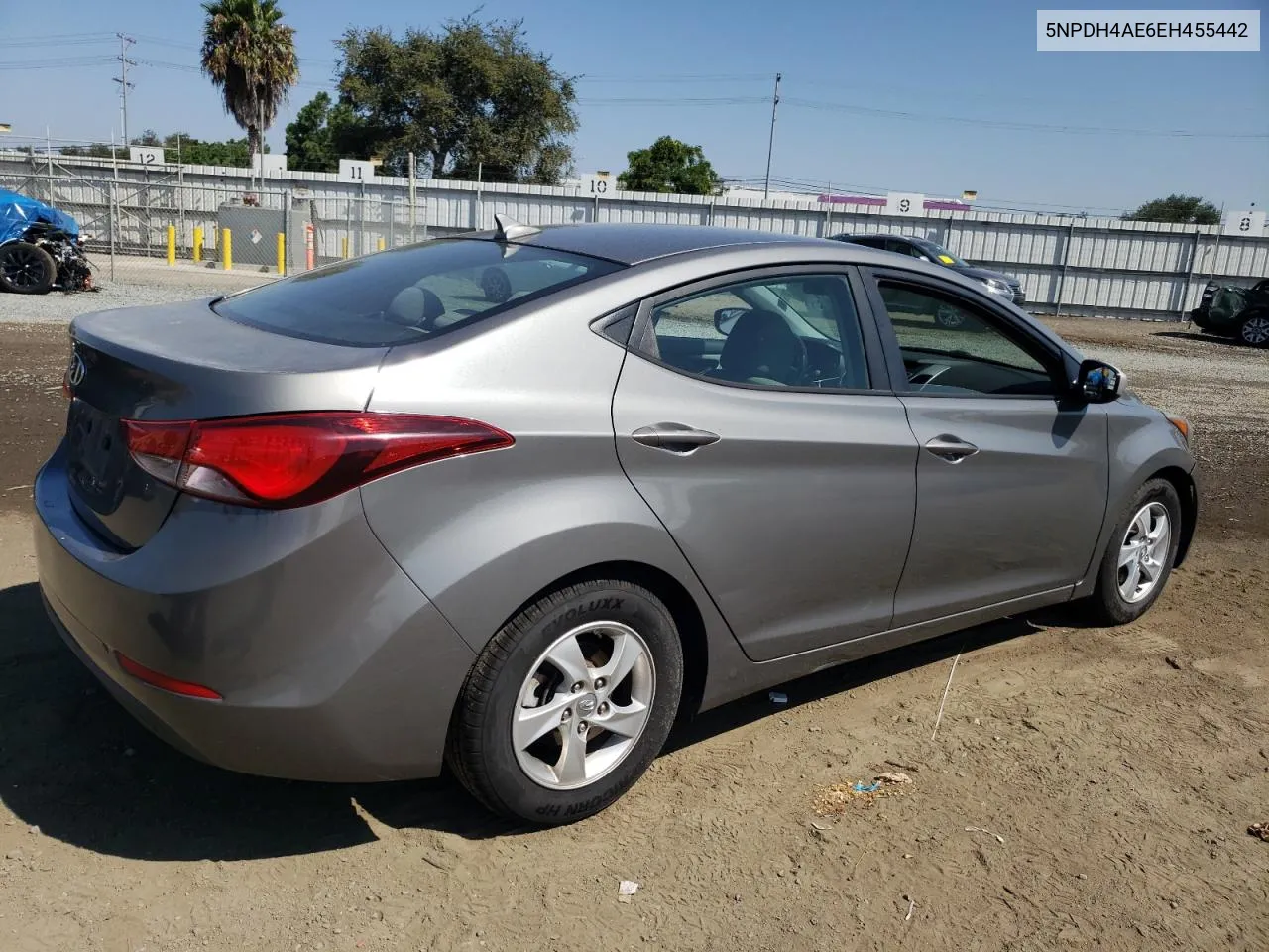 5NPDH4AE6EH455442 2014 Hyundai Elantra Se