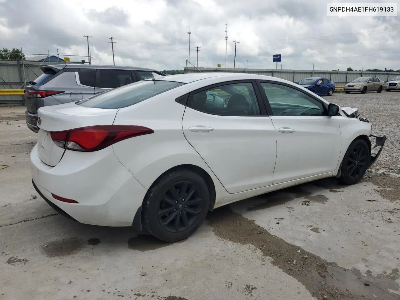 5NPDH4AE1FH619133 2015 Hyundai Elantra Se