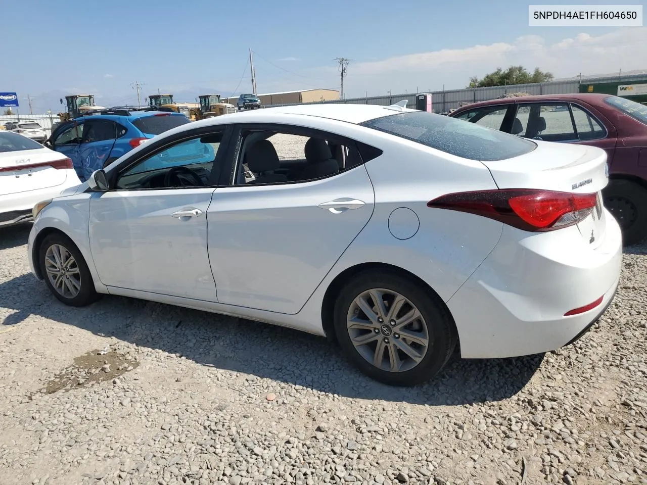 5NPDH4AE1FH604650 2015 Hyundai Elantra Se