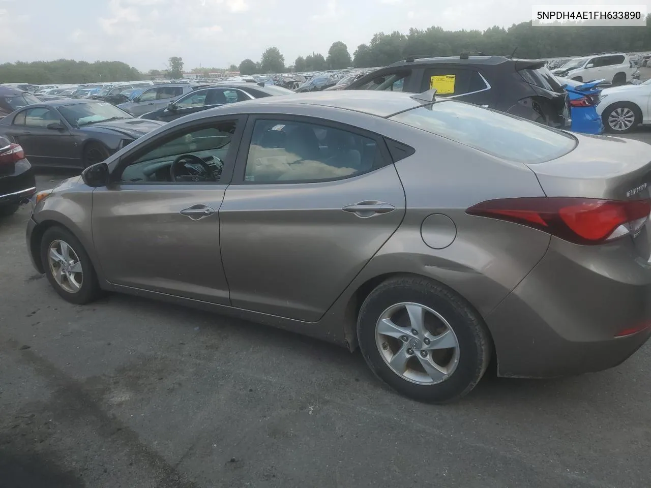 5NPDH4AE1FH633890 2015 Hyundai Elantra Se