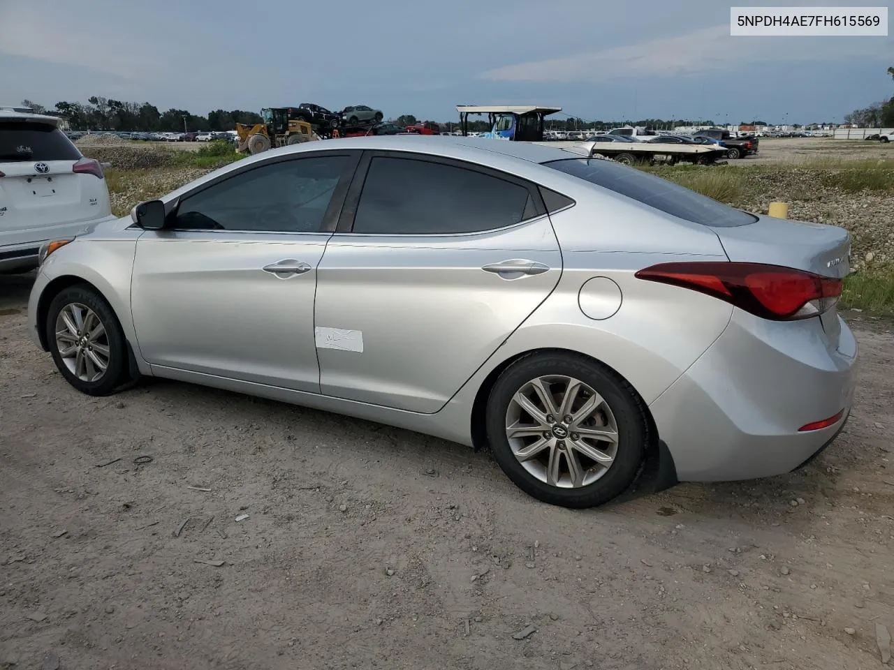 5NPDH4AE7FH615569 2015 Hyundai Elantra Se