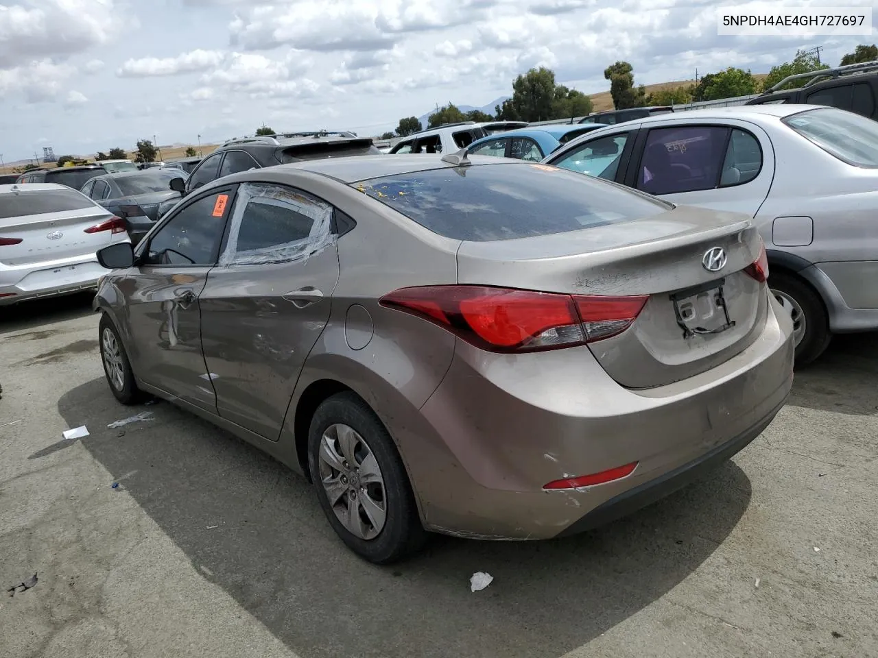 5NPDH4AE4GH727697 2016 Hyundai Elantra Se