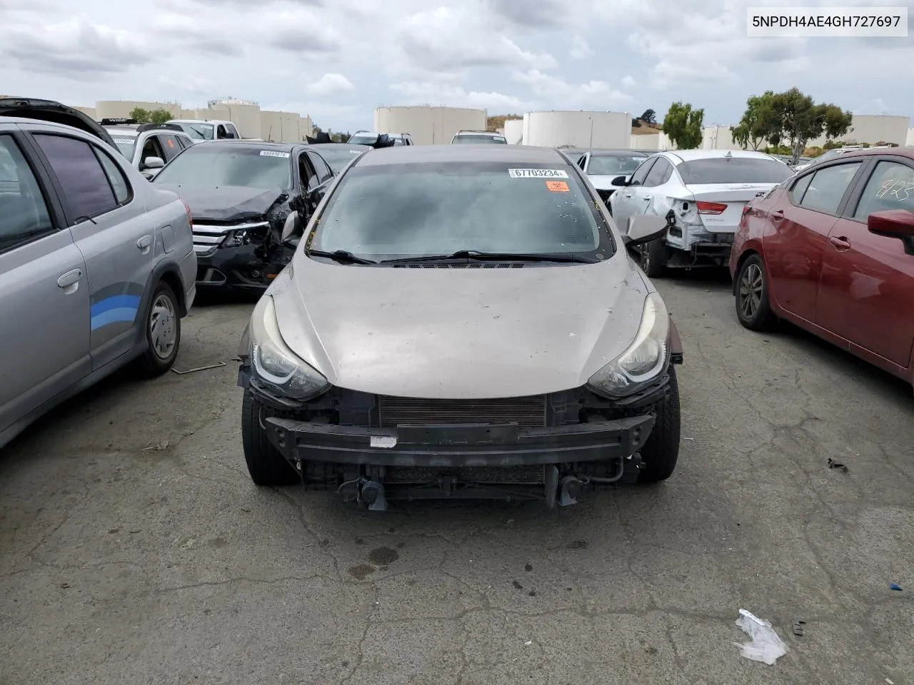 5NPDH4AE4GH727697 2016 Hyundai Elantra Se