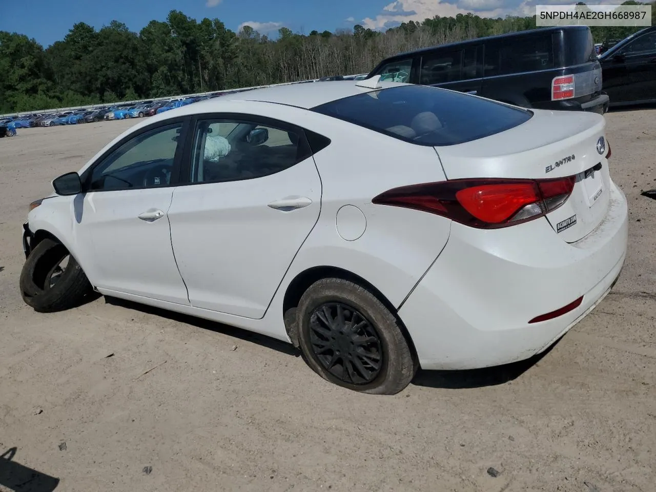 5NPDH4AE2GH668987 2016 Hyundai Elantra Se